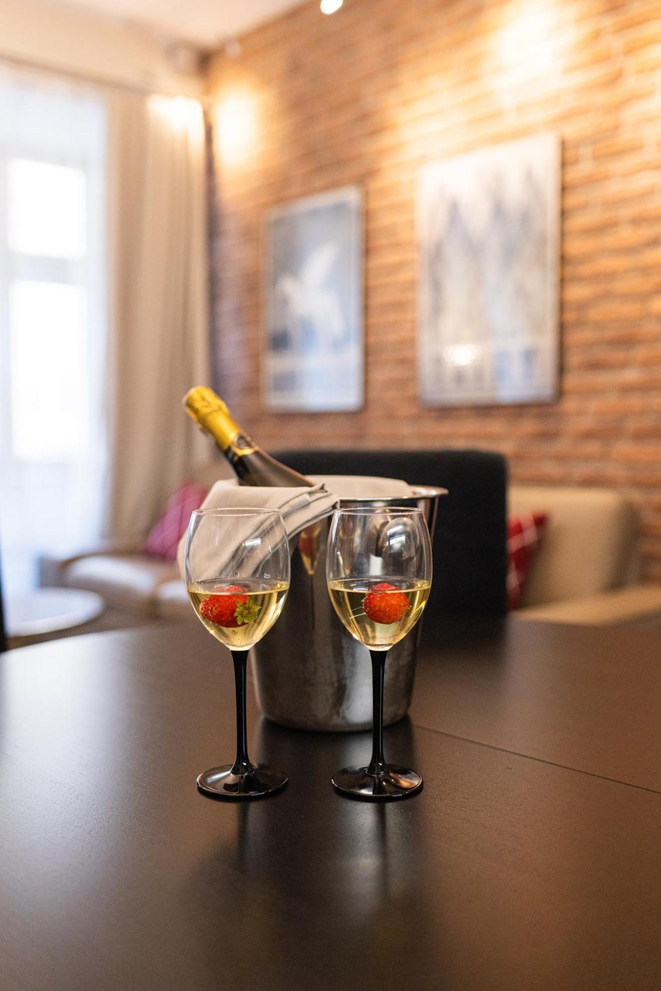 Lux Apartmenty - Old City Krakow Ngoại thất bức ảnh